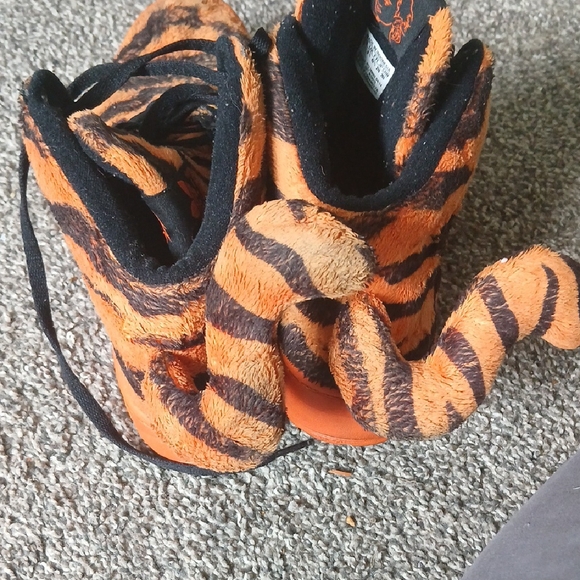 Adidas Furry Tiger Stripe Sneakers - Orange and Black - Picture 3 of 7